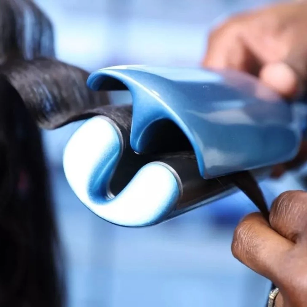 Babyliss Pro Fer Ionique à Ondulations Profondes "Nano Titanium Deep Waver" - Jusqu'à 430°F/221°C 2 Babyliss Pro Fer Ionique à Ondulations Profondes "Nano Titanium Deep Waver" - Jusqu'à 430°F/221°C – Image 2