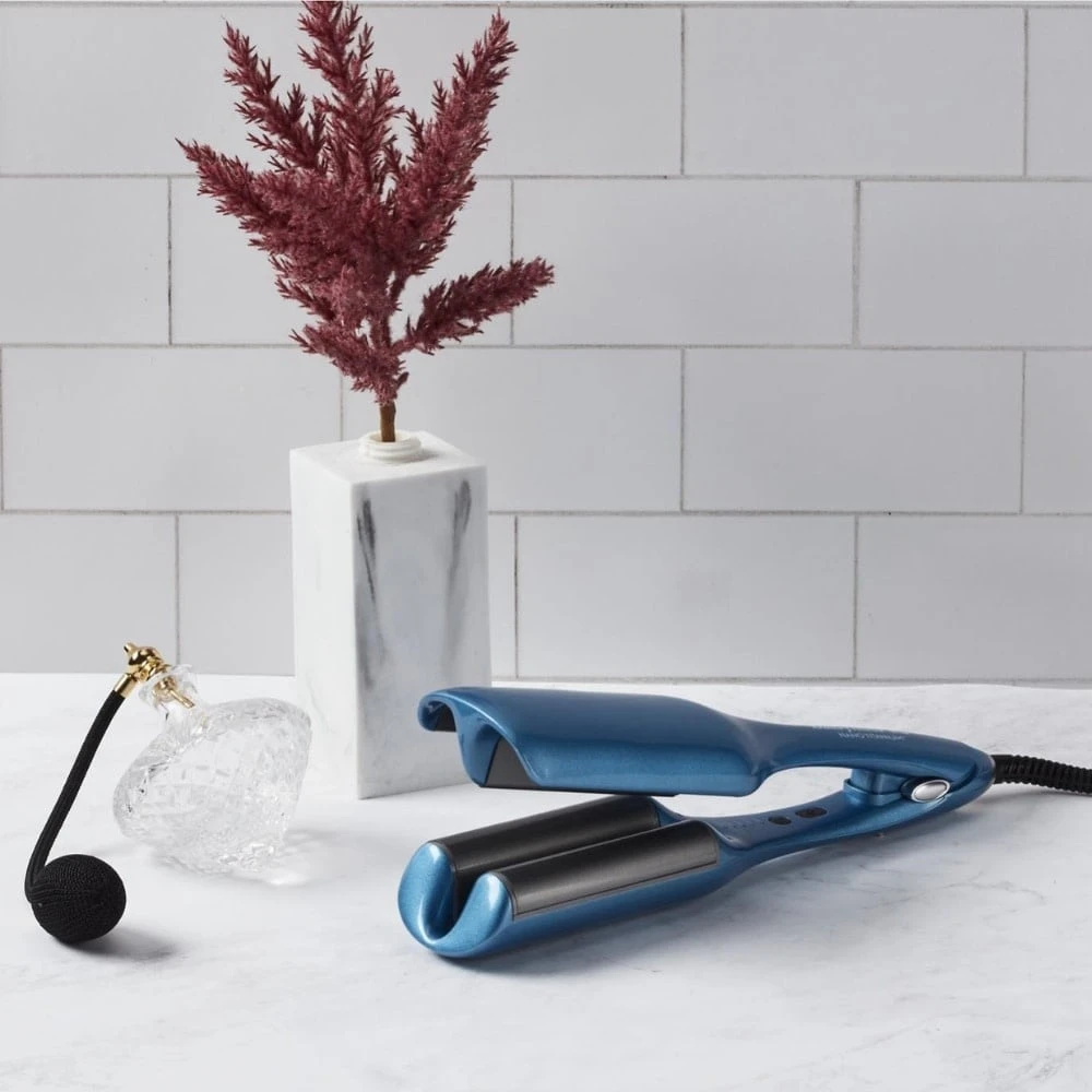 Babyliss Pro Fer Ionique à Ondulations Profondes "Nano Titanium Deep Waver" - Jusqu'à 430°F/221°C 6 Babyliss Pro Fer Ionique à Ondulations Profondes "Nano Titanium Deep Waver" - Jusqu'à 430°F/221°C – Image 6